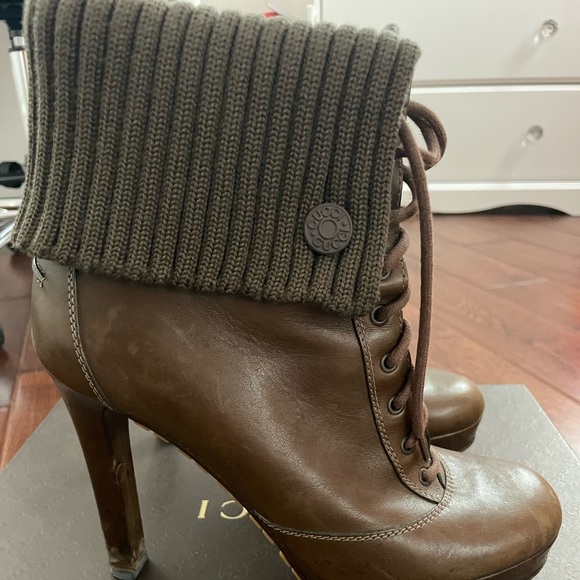 Gucci 2012 Brown Angeo Lace Up Heeled Bootie - Size 38 - Picture 16 of 16